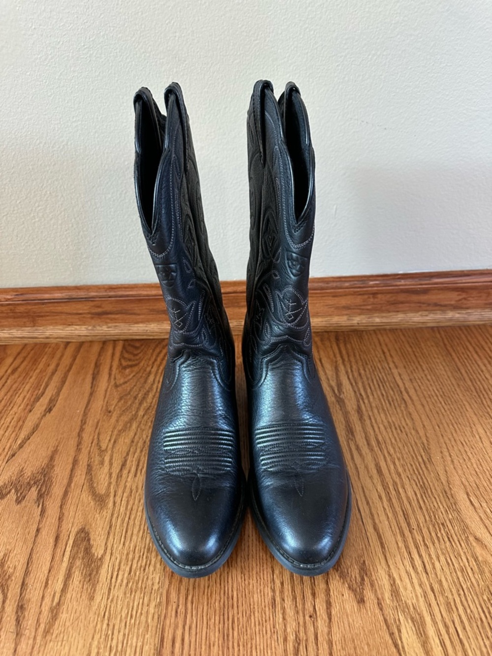 ARIAT Women’s Heritage Western Boots Round Toe